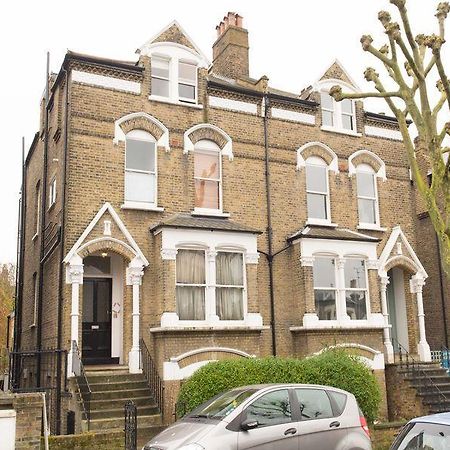 Veeve Apartment Dartmouth Park Road Tufnell Park London Exterior photo